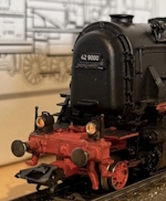 Märklin/Trix Dampflok-Pufferbohle mit gelben Stecklaternen