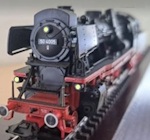 Märklin/Trix Dampflok-Pufferbohle mit warm-weissen Unterflur-Stecklaternen mae-bel-lok-br50.40-ww-150